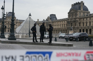 Լուվրի տնօրենն առաջարկել է թանգարանում ոստիկանության բաժանմունք տեղակայել