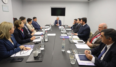 ԱԽ քարտուղար Արմեն Գրիգորյանը Երևանում պատասխանել է Ադրբեջանի քաղաքացիական հասարակության ներկայացուցիչների հարցերին