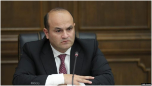 Ով էր ԱՄՆ-ում ՀՀ դեսպան Նարեկ Մկրտչյանի եղբոր մեքենայից փախուստի դիմած անձը․ ինչ կապ կա նրանց մեջ. «Ժողովուրդ»