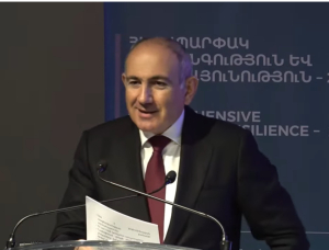 Հոգևորականը Բենթլի ունենա, 3 կնիկ ունենա, 4 սիրուհի ունենա, ամեն երկրում երեխա ունենա, ու ոչ մեկին հաշվետվություն չտա՞, խելագա՞ր եք․ Նիկոլ Փաշինյան