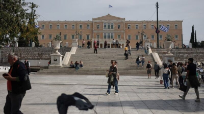 Երբ Եվրոպայի մնացած մասը քննարկում է աշխատանքային ժամերը կրճատելու հարցը, Հունաստանում այն ավելացնում են