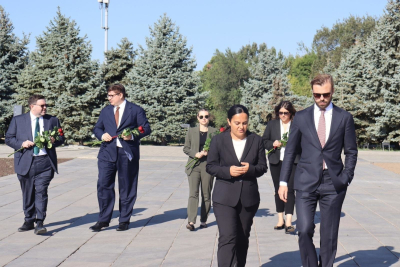 ԱՄՆ պետքարտուղարության պատվիրակությունն այցելել է Հայոց ցեղասպանության հուշահամալիր