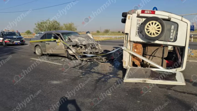 Երևան–Արմավիր ճանապարհին բախվել են Mercedes-ն ու մարդատար «Գազել»-ը. վերջինս կողաշրջվել է. կա 11 վիրավոր