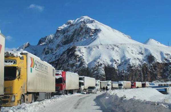 Լարսը կրկին փակ է