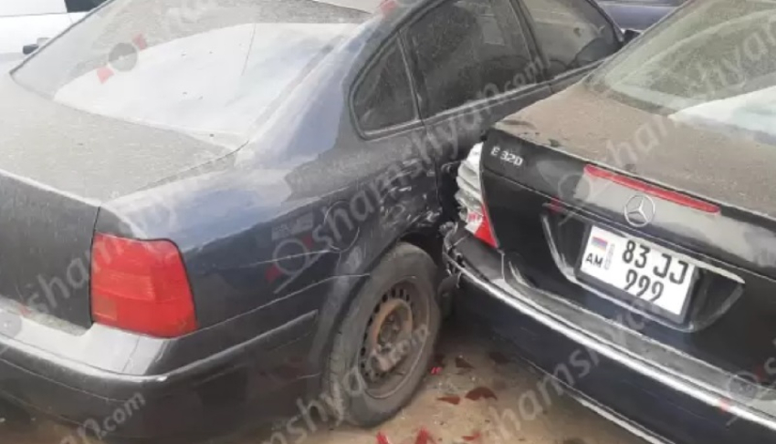 Երևանում փախցրել են «Mercedes»-ն ու դարձել մի քանի ավտոմեքենաների վթարի հեղինակ. Տեսանյութ