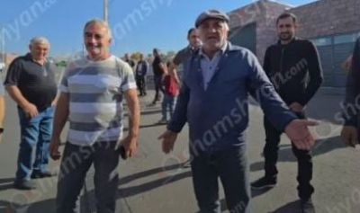 Լարված իրավիճակ՝ Շիրակի մարզում. Արթիկում քաղաքացիները փակել են մարզին կապող գլխավոր ճանապարհը