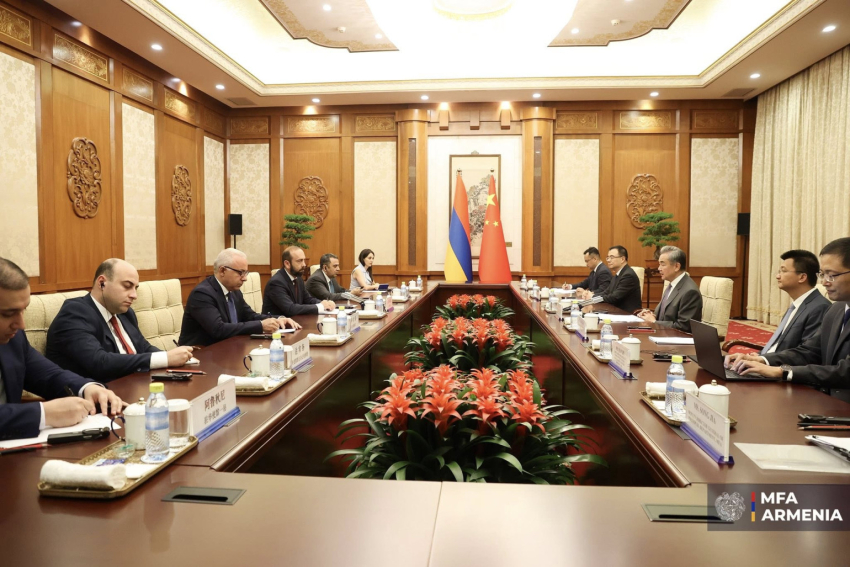 Պեկինը պատրաստ է աշխատել Հայաստանի հետ՝ խորացնելու երկկողմ համագործակցությունը. մանրամասներ Միրզոյան-Յի հանդիպումից