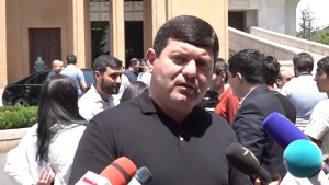 Դավիթ Համբարձումյանի նկատմամբ կիրառելի էր համաներումը, սակայն դատավորը կալանք կիրառեց․ փաստաբան