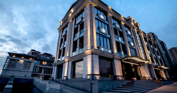 Հյուրանոցում որպես հյուր հրավիրված 29-ամյա կինն այնտեղից հափշտակել է «iPhone» հեռախոս և ոսկյա վզնոց՝ իր խաչով