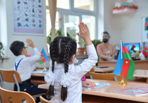 Ռուսաստանի հետ լարվածության ֆոնին Ադրբեջանը պատրաստվում է փակել բոլոր ռուսալեզու դպրոցները