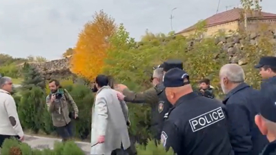 Հովհաննավանքի մոտ իրավիճակը պարբերաբար լարվում է քաղաքացիների և լրագրողների միջև