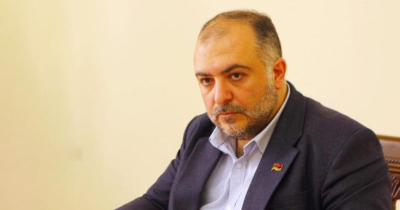 «Ժողովուրդ». Փաշինյանի` «Հանրօգուտ մեդիամիջավայրը» կասկածի տակ դնելն ու Թևոսյանի հրաժարականը