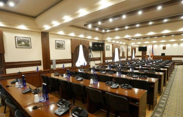 Ավտոբուսներն ու շտապօգնության մեքենաները երթևեկում են ձմեռային անվադողերով. քաղաքապետարան