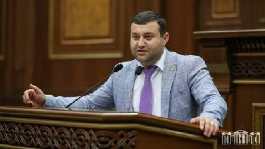 «Հրապարակ». Գլխավոր հերոսը ոչ թե «Սմայլիկ» անունով դուստրն էր, այլ ՔՊ-ական հայրը