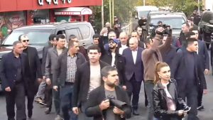 Նիկոլ Փաշինյանը ժամանեց Հովհաննավանք՝ մասնակցելու կարգալույծ արված Ստեփան Ասատրյանի «պատարագին» (ուղիղ)