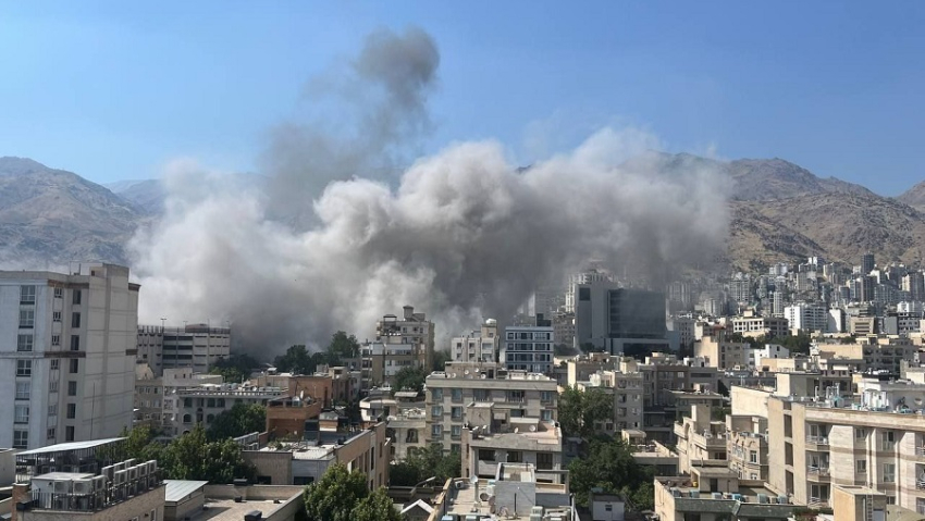 Պատերազմի ժամանակ թշնամիները իր հյուսիսային հարևաններին խոստացել են Իրանի տարածքները