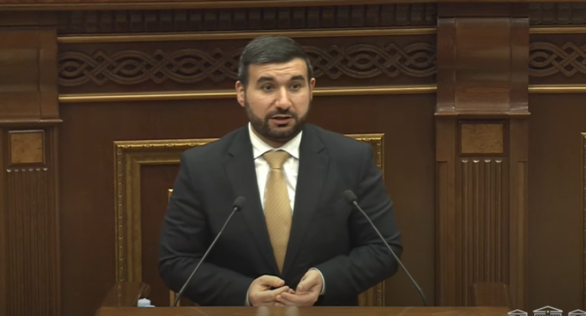 2002-ին Ռոբերտ Քոչարյանը ՀԷՑ վաճառել է 12 մլն դոլարով, չգիտեմ՝ ում. Վահագն Ալեքսանյան