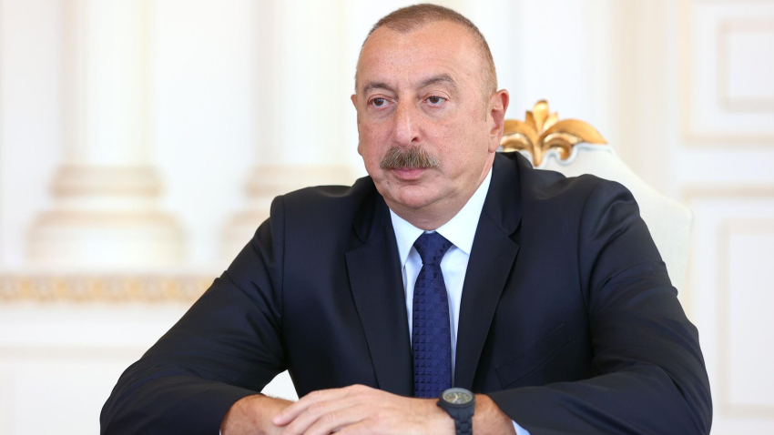 Ալիեւը Հայաստանից պահանջում է ընդունել հարյուր հազարավոր արդբեջանցիների