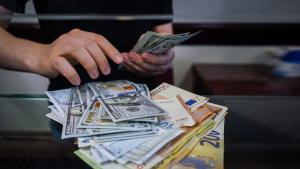 Դոլարի փոխարժեքն աճել է. եվրոն էժանացել է