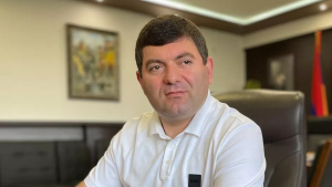 Նույնիսկ անազատության մեջ Դավիթը շարունակում է ամուր կամք և վճռականություն դրսևորել