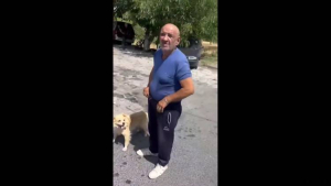 Ով է շանը մեքենային կապած ու քարշ տված տղամարդը