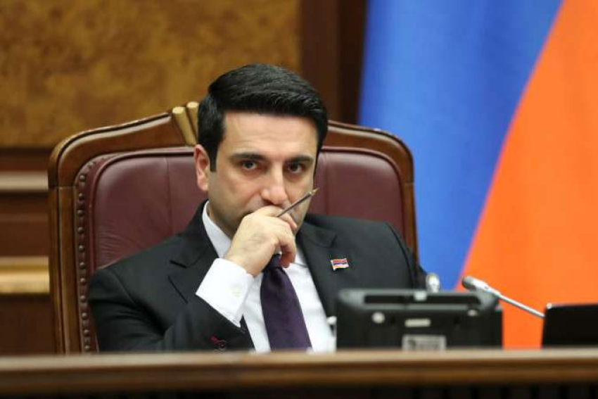 ԱԺ նախագահը հայտարարություն է տարածել Արսեն Թորոսյանի հրաժարականի դիմումի մասին