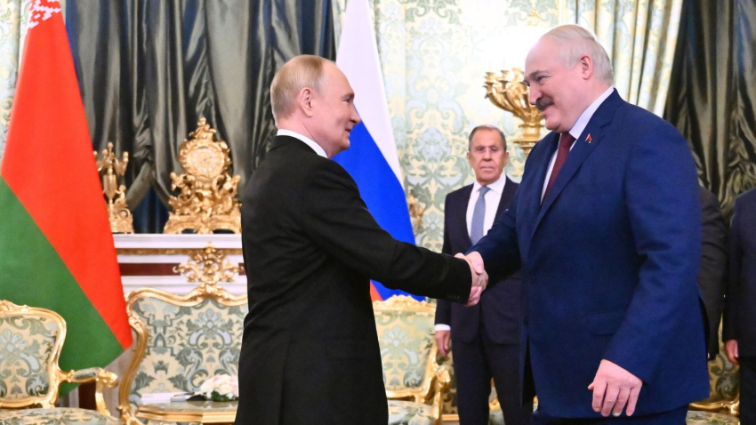 Ուկրաինան պետք է «վազի»՝ Պուտինից բանակցություններ խնդրելու. Լուկաշենկո