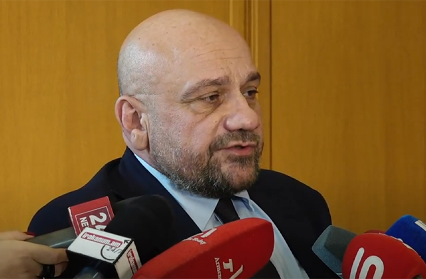Արմեն Քոլոյանին նկատողություն է հայտարարվել