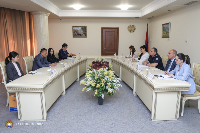 ՀՀ քննչական կոմիտեի նախագահն ընդունել է ՀՀ-ում ՉԺՀ դեսպանին