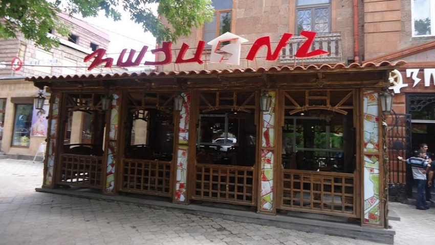 Կրակոցներ՝ Գյումրիում հայտնի «Գյումրի» հացատան մոտ, վիրավորներ կան. կասկածյալը հայտնի է քրեական պատմություններով