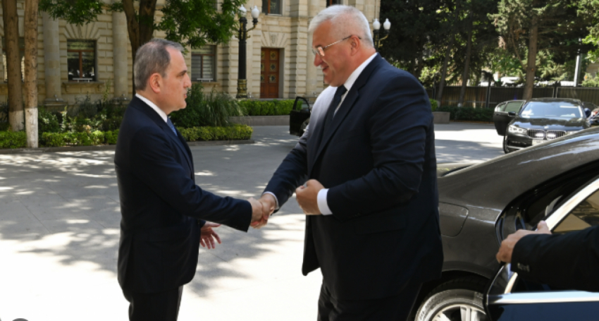 Բայրամովն Ուկրաինայի ԱԳ նախարարի հետ քննարկել է հայ-ադրբեջանական կարգավորումը