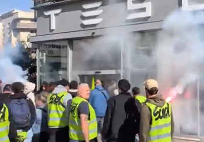 Ֆրանսիայում ցուցարարները ներխուժել են Tesla-ի խանութ-սրահ