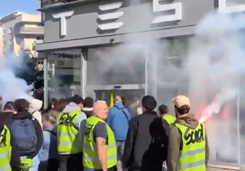 Ֆրանսիայում ցուցարարները ներխուժել են Tesla-ի խանութ-սրահ