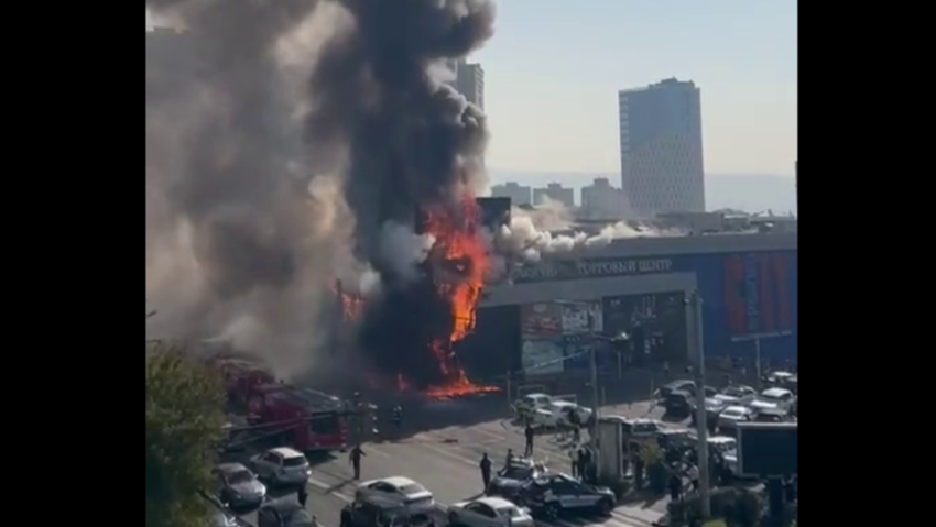 Հրդեհ՝ Կոմիտասի «Երևան Սիթիում» (տեսանյութ)