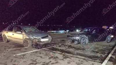 Բախվել են «Mazda»-ն և «Opel»-ը․ կա 5 վիրավոր