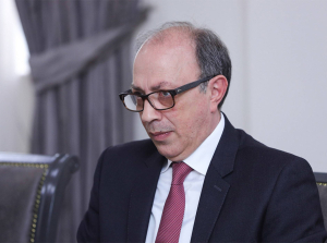Ընկնելով պատմության հետևից. Արա Այվազյան